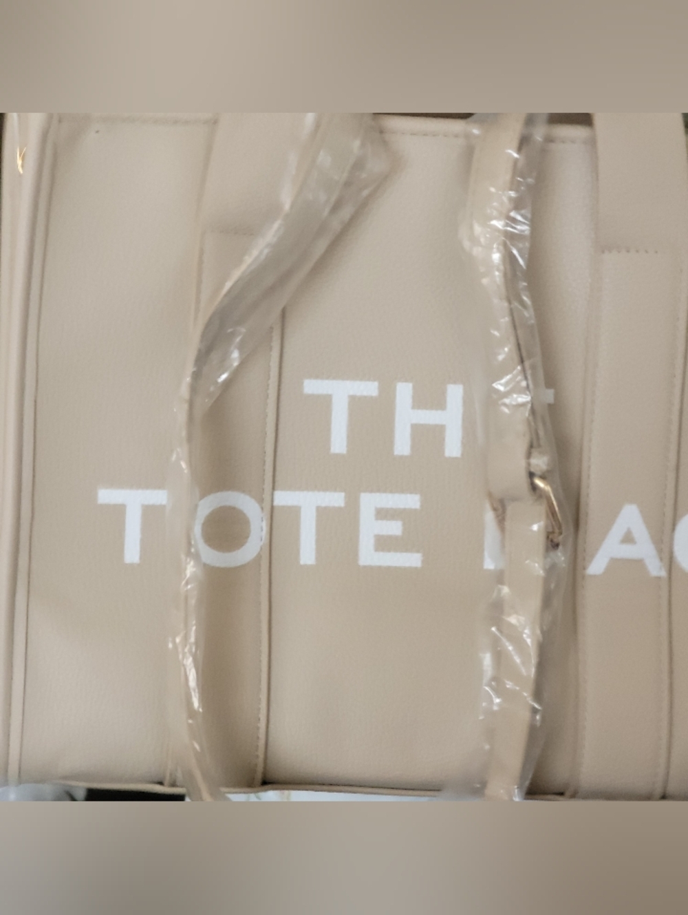 ❗️ THE TOTE BAG COLLECTION Embossed Beige Grained  Leather Tote Detail  ❗️ NWOT